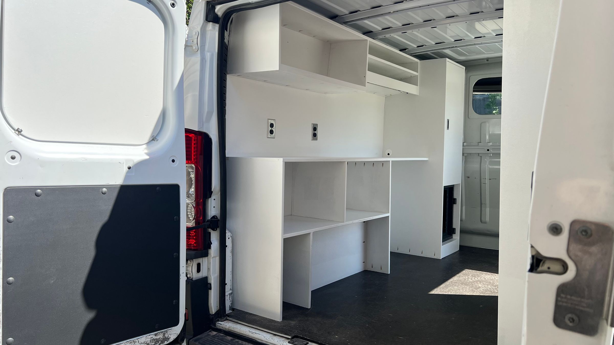 Ram ProMaster — Packout wall