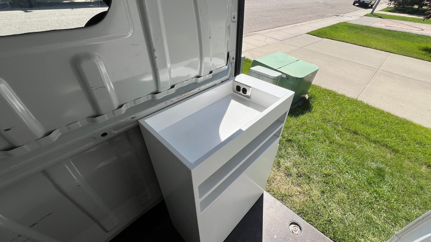 Ram ProMaster — Storage detail